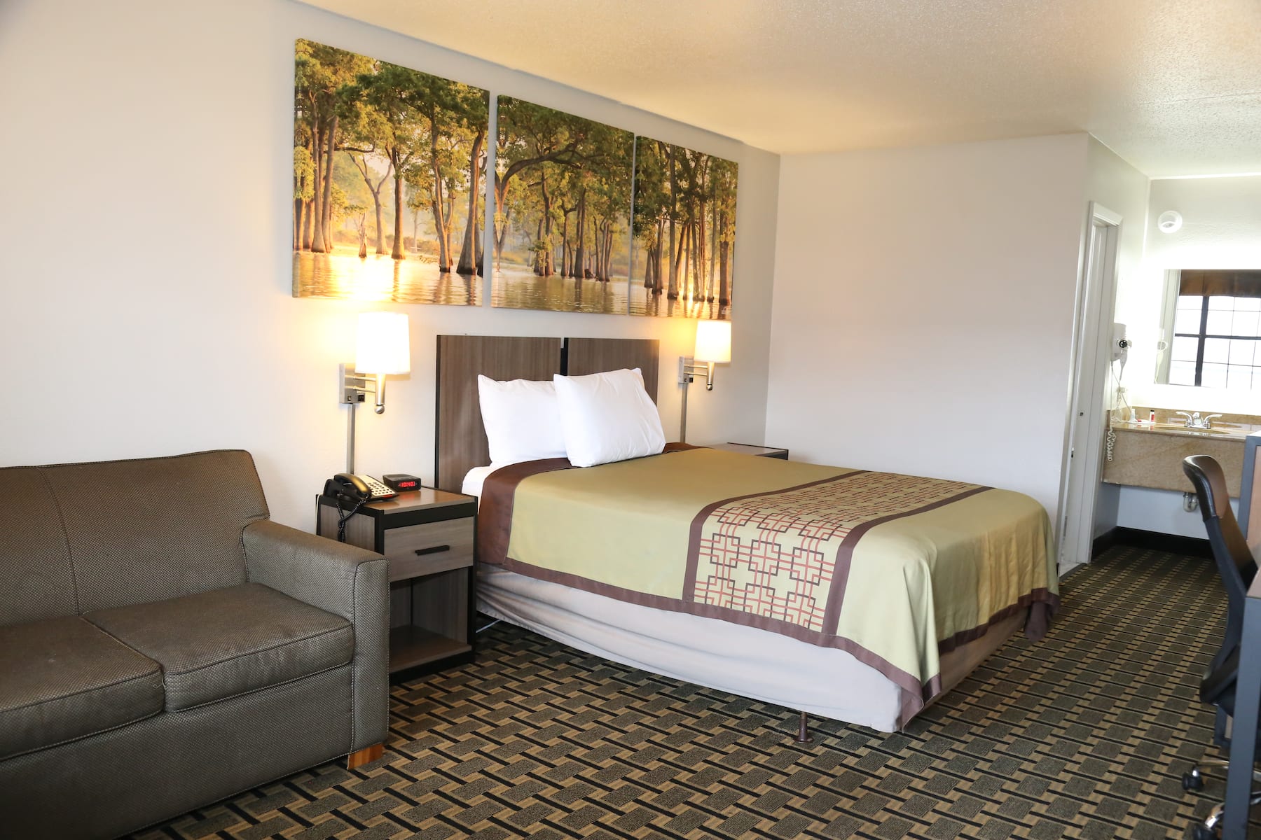Doube Bed Guest Room